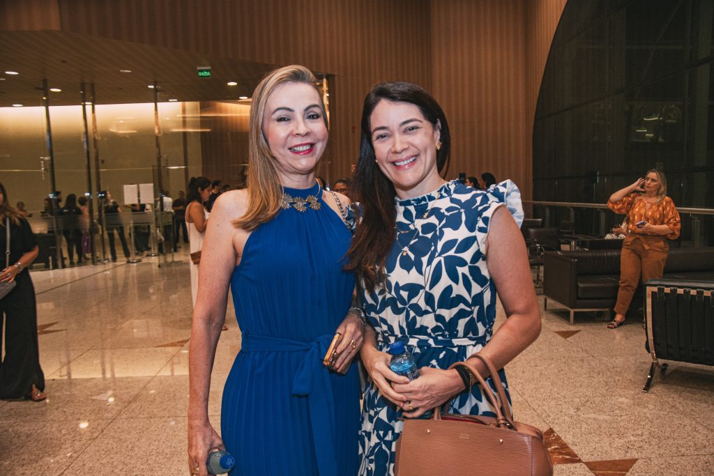 Venuzia E Roberta Ribeiro