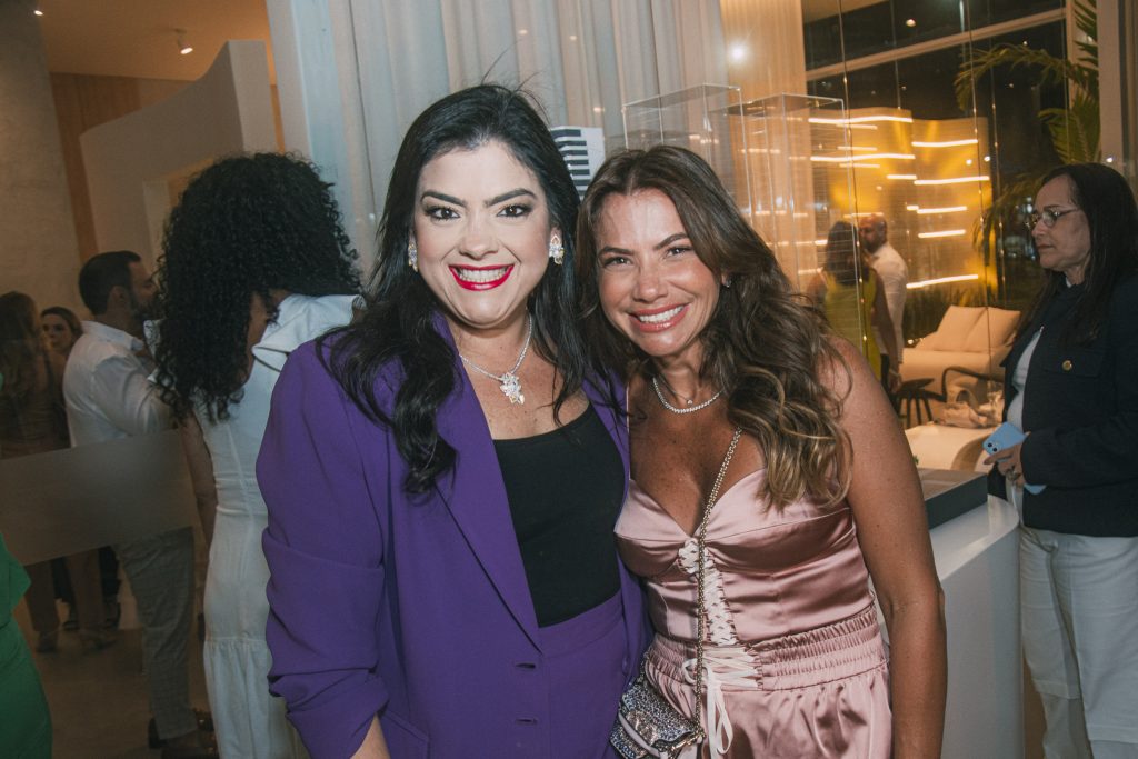 Viviane Almanda E Vanessa Queiroz