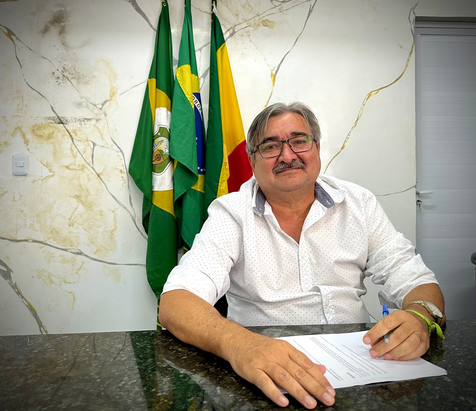 Justiça suspende liminar e Tó da Guiomar reassume Prefeitura de Pacajus
