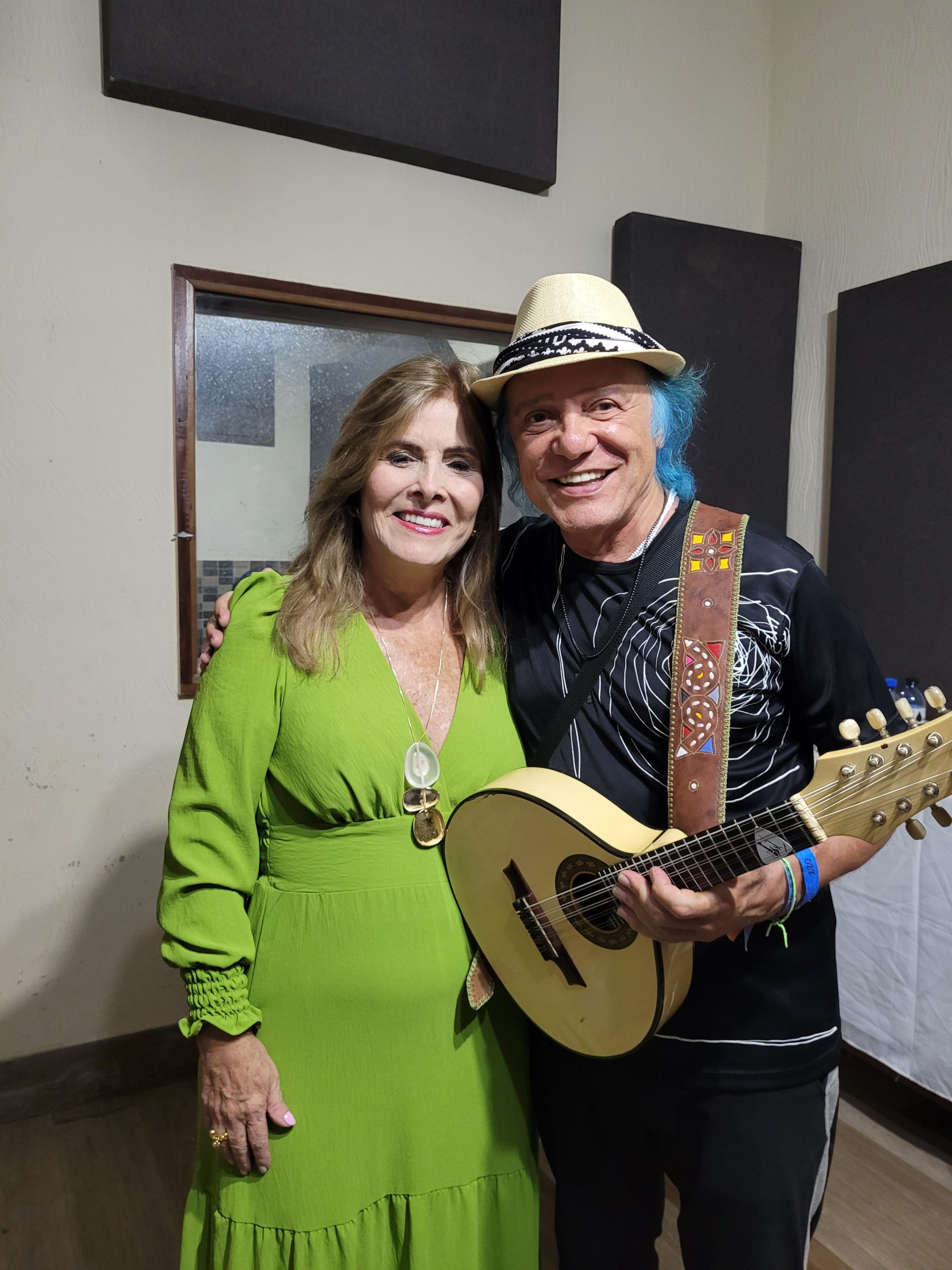 Ritelza Cabral recebe o músico baiano Armandinho em sua Tapera das Artes para concerto emocionante