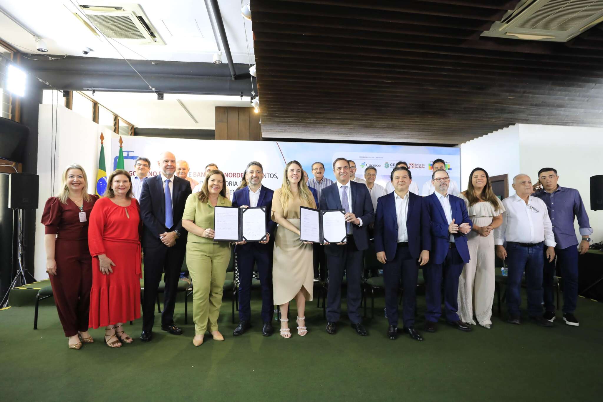 Ambiental Ceará e BNB assinam contrato de R$ 556 milhões para financiar obras de saneamento para cearenses