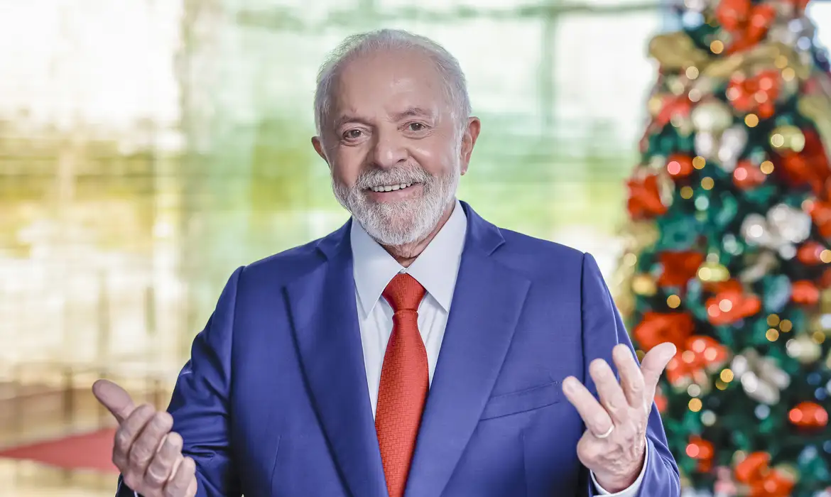 “Somos um mesmo povo e um só país”, diz Lula em pronunciamento de Natal