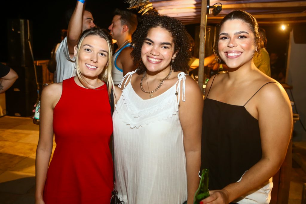 Ana Clara Garcia,, Tati Vasconcelos E Leticia Pinho