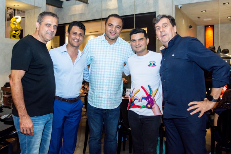 CARDÁPIO DIFERENCIADO - Soho reúne embaixadores do projeto social “Amigos Express” e apresenta novidades do menu de 2024