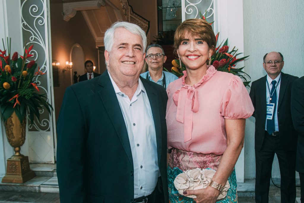Antunes E Marcia Mota