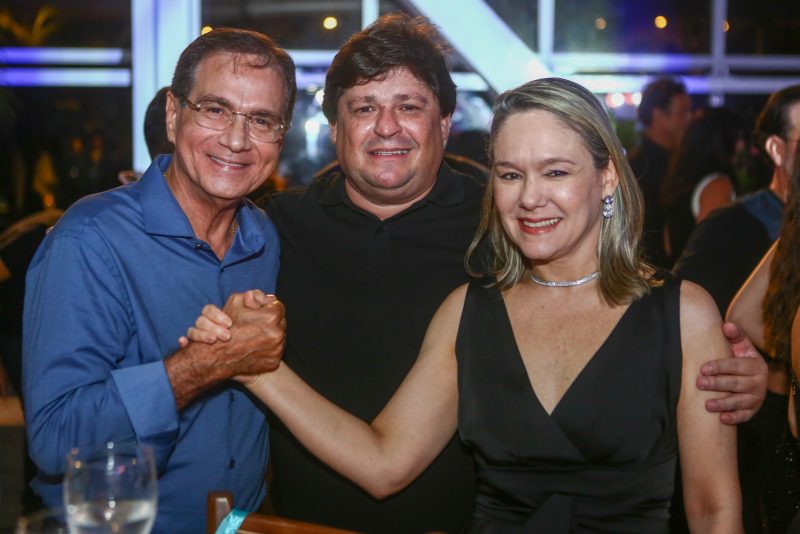Special Night - Cláudio Vale pilota confraternização do Grupo CVPAR no rooftop do BS Design