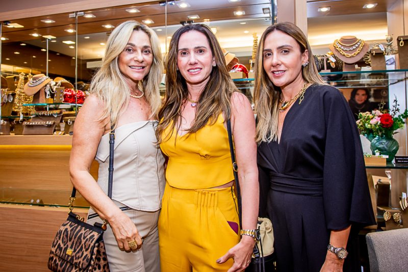 Glamour Party - Sandra Pinheiro reúne clientes especiais e apresenta lindas joias da nova coleção de fim de ano