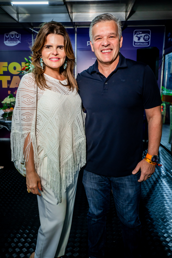 Cristine E Ferrucio Feitosa (1)