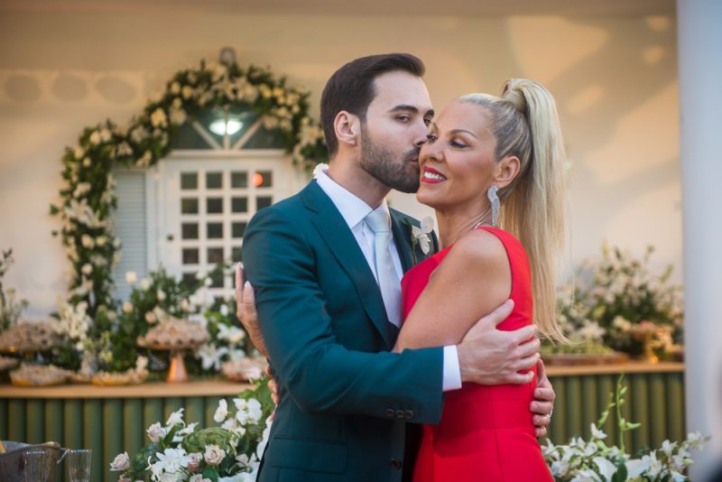 Chuva de Arroz - Amor e emoção marcam cerimônia de casamento de Marília Lucena e Diogo Ferreira