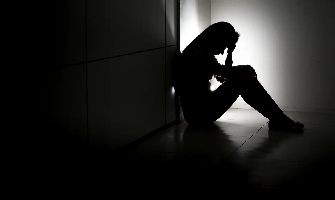 Nova lista de doenças do trabalho inclui covid-19, burnout e câncer Nova lista de doenças do trabalho inclui covid-19, burnout e câncer
