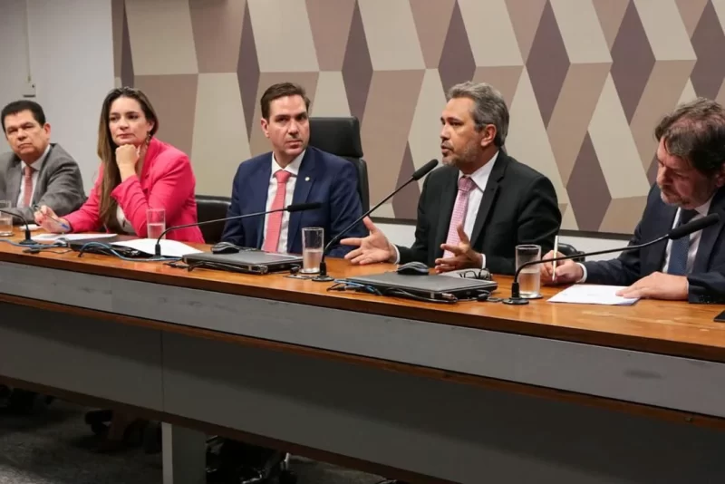 Elmano E Bancada