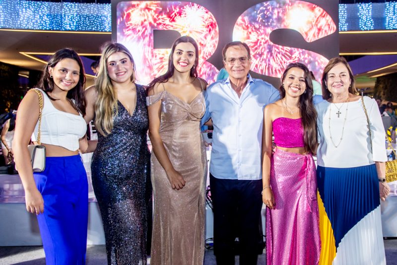 Noite feliz - Orquestra e coral Elas Cantam o Natal leva brilho e emoção ao encerramento do BS Christmas