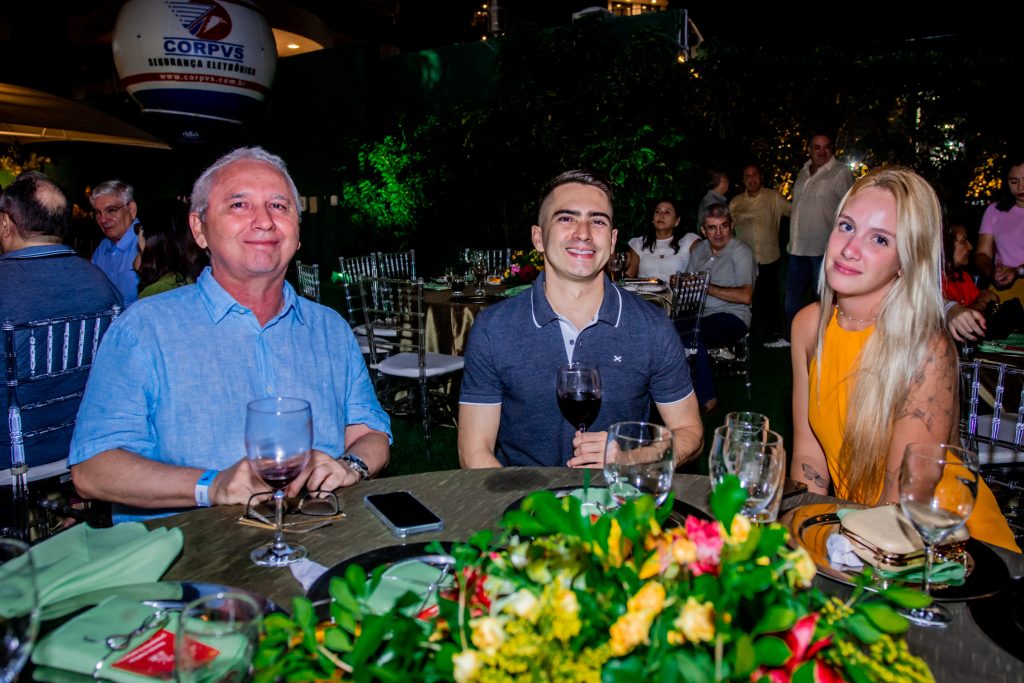 Henrique Holanda, Henrique Holanda Filho E Jessica Lara Veras (2)