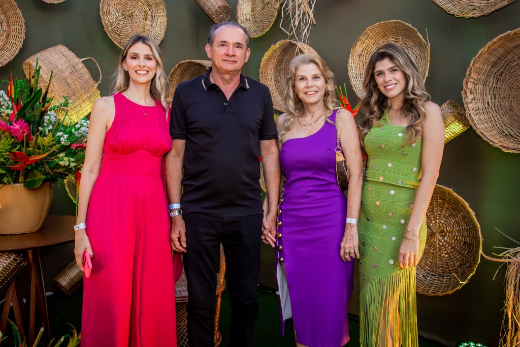 Isadora Maia, Washington Araújo E Rosangela De Francesco, Ticiana De Francesco (2)