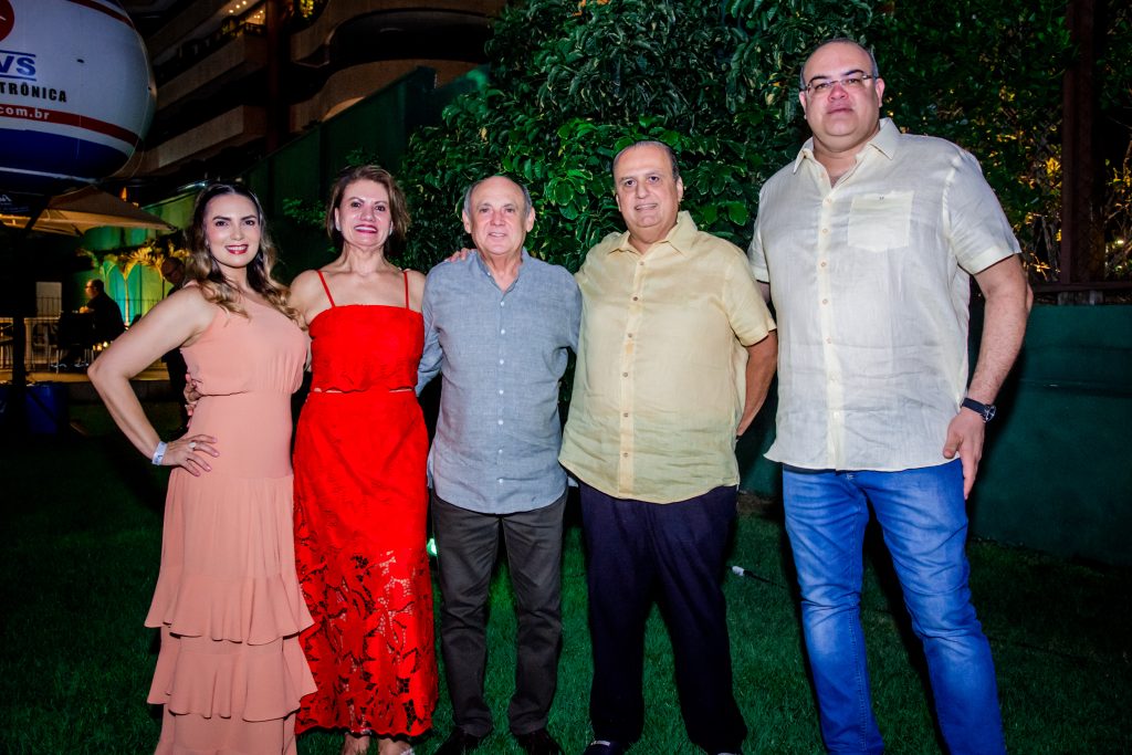 Jamille Moura Peixoto, Neide Pontes, Gladyson Pontes, Max Câmara E João Paulo Peixoto (2)