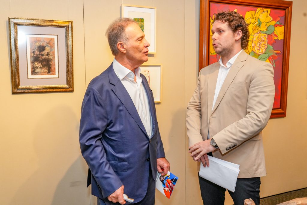 
				José Carlos Pontes e Victor Perlingeiro 
				