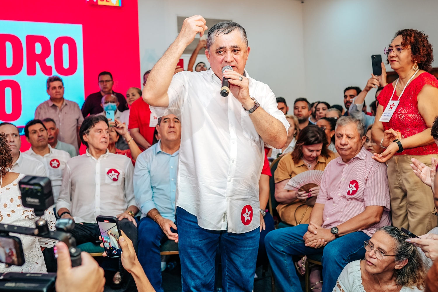 José Guimarães diz que PT vai lançar candidaturas em 12 capitais, incluindo Fortaleza