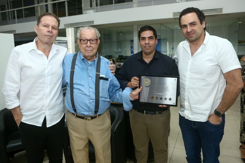 Homenagens - Sanauto realiza cerimônia de premiação da placa Classe A Chevrolet
