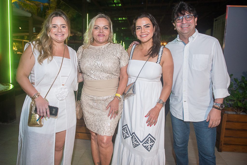 Karla Rodrigues, Théa Moreira, Renata Benevides E Iratuã Freitas (3)