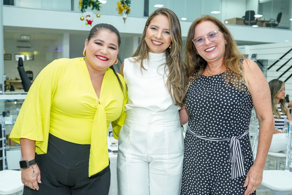 Kauany Fermon, Manu Viana E Claudia Tavares
