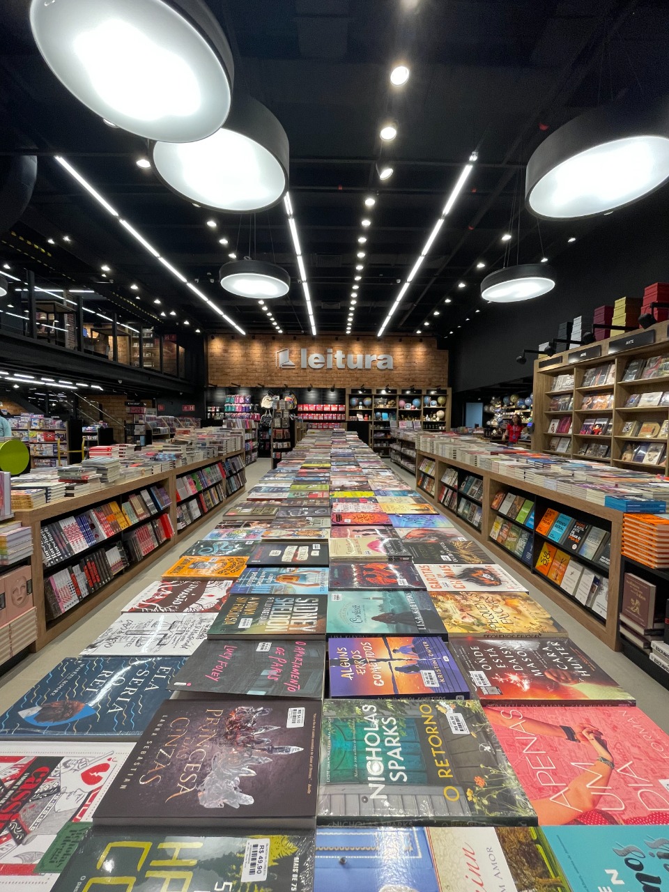 Livraria Leitura fecha 2023 com a inauguração da loja número 111