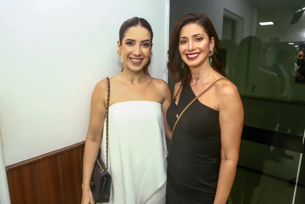 Liana Sa E Kamilly Campos (2)