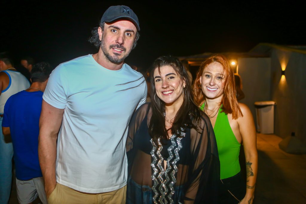 Marco Hanna, Bia Portela E Helena