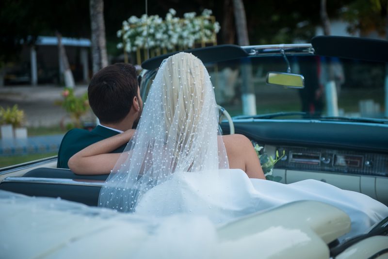 Chuva de Arroz - Amor e emoção marcam cerimônia de casamento de Marília Lucena e Diogo Ferreira