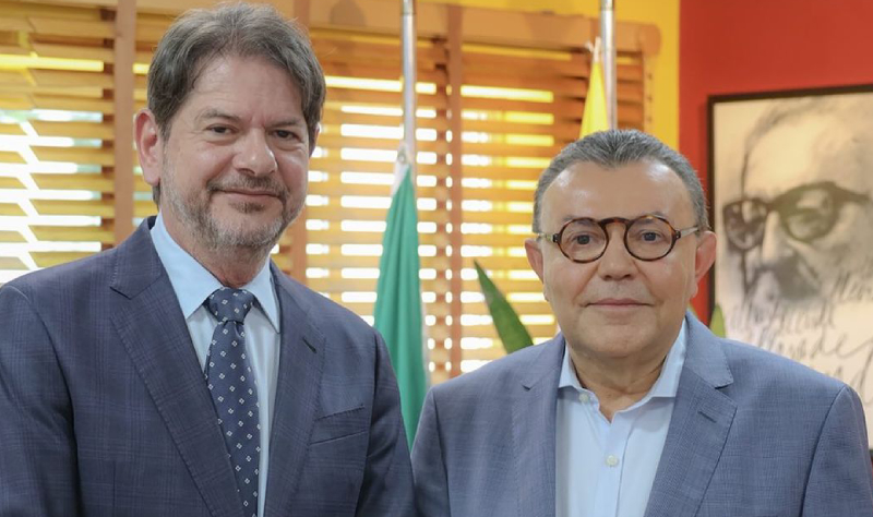 Cid Gomes se reúne com presidente nacional do PSB Carlos Siqueira em Brasília