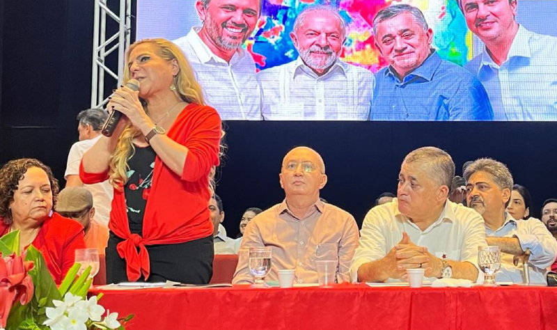 Luizianne Lins reafirma candidatura em Fortaleza e questiona novos petistas: ‘Onde estavam quando Lula estava preso?’