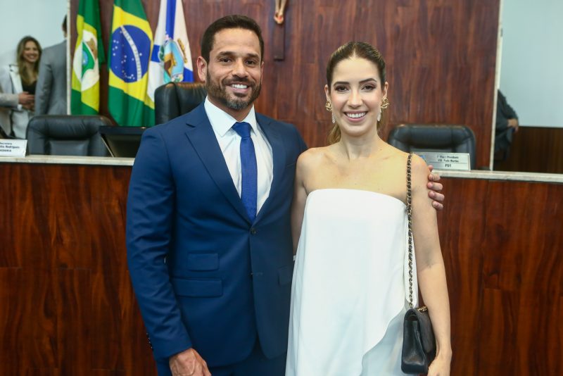 MAIOR COMENDA DE FORTALEZA - Rafael Sá é agraciado com a medalha Boticário Ferreira na CMFor