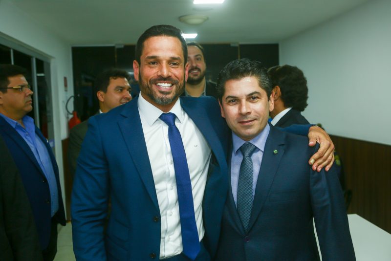 MAIOR COMENDA DE FORTALEZA - Rafael Sá é agraciado com a medalha Boticário Ferreira na CMFor