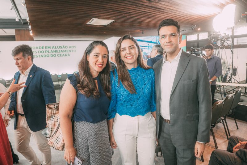 Solenidade - Governo homenageia ex-gestores e servidores em alusão aos 60 anos de Planejamento no Ceará