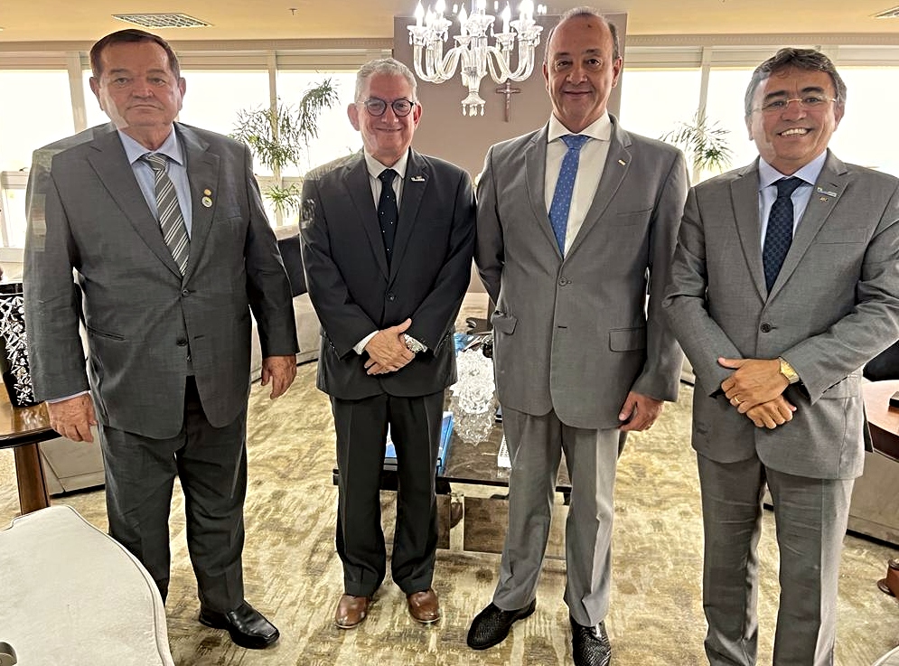 Presidentes do Setcarce, Fetranslog-NE e Setcern debatem os setores em Brasília