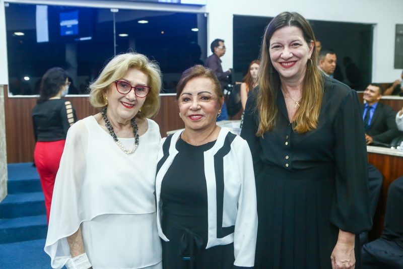 MAIOR COMENDA DE FORTALEZA - Rafael Sá é agraciado com a medalha Boticário Ferreira na CMFor