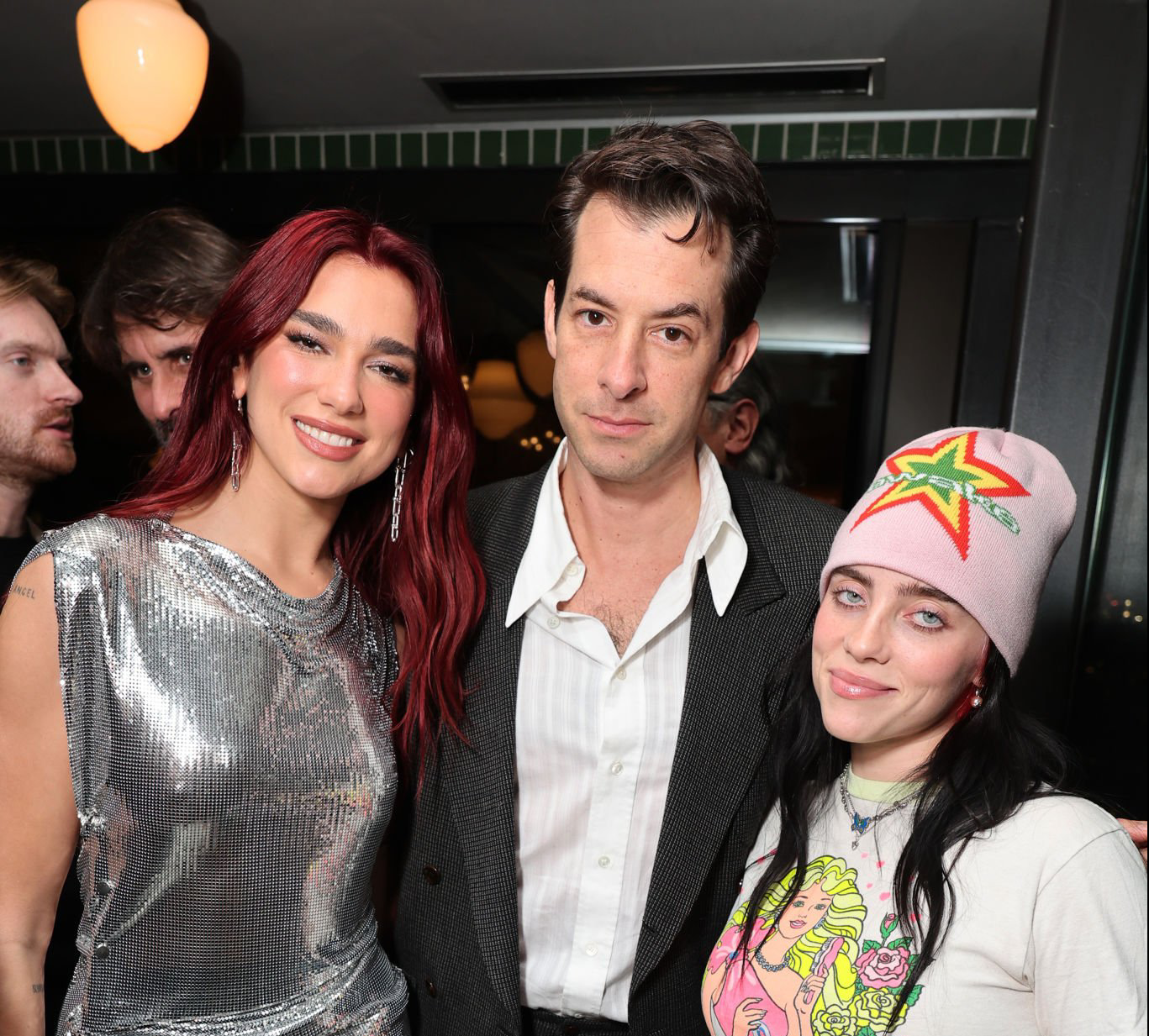 Dua Lipa usa Tiffany & Co. para Barbie Book Party