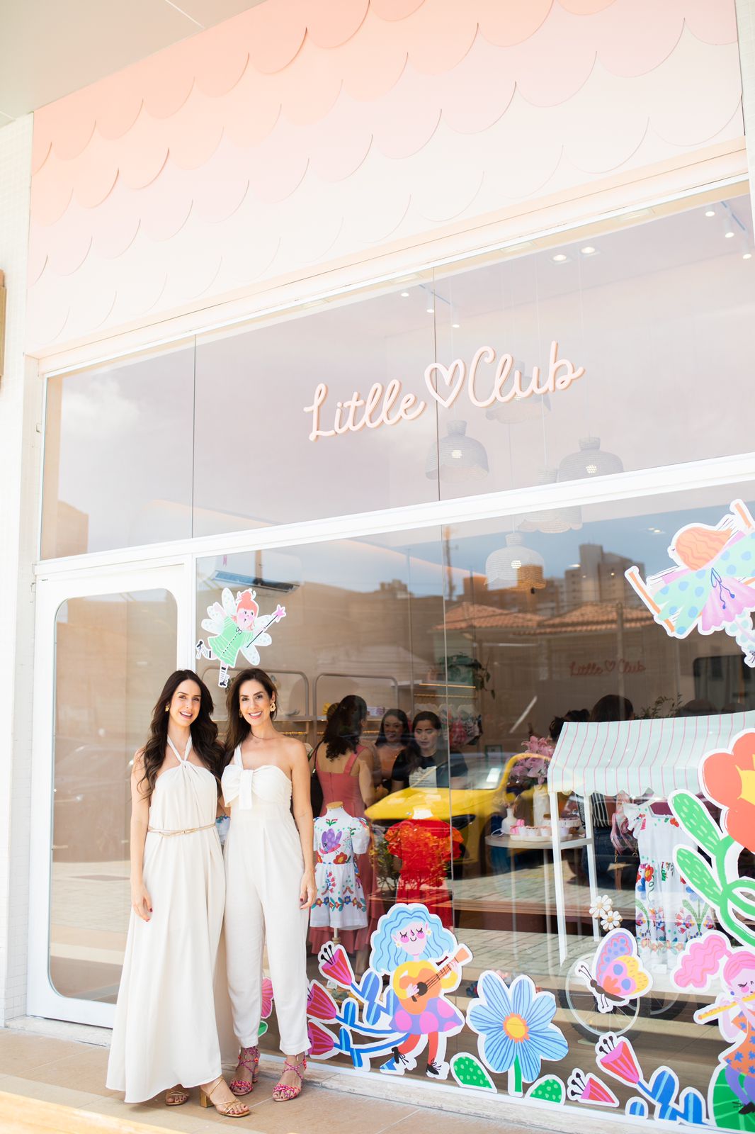 Paula Gomes e Renata Targino inauguram nova loja da Little Club