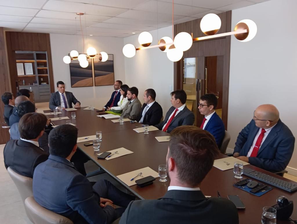 ACM recepciona 14 aprovados em concurso para juiz e faz votos de sucesso aos novos colegas