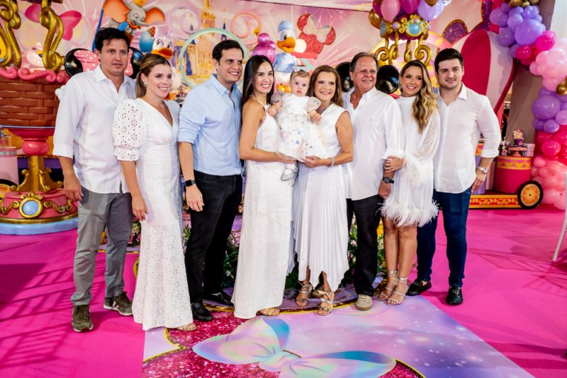 Disney World - Fernanda Levy e Omar Macêdo comemoram primeiro aninho da herdeira Maria