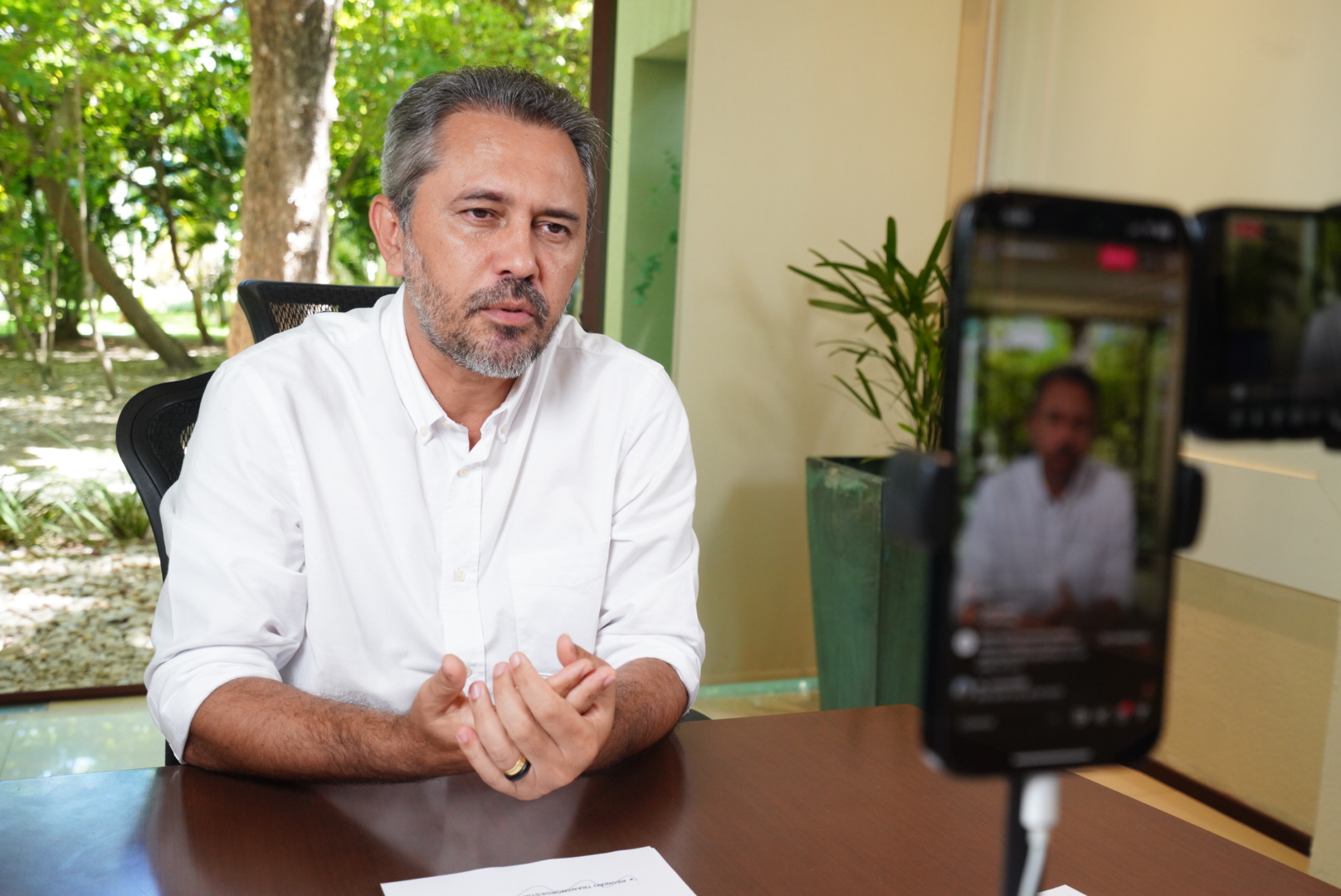 Governador Elmano anuncia a construção de 501 quadras de areia em todo o Ceará Governador Elmano anuncia a construção de 501 quadras de areia em todo o Ceará