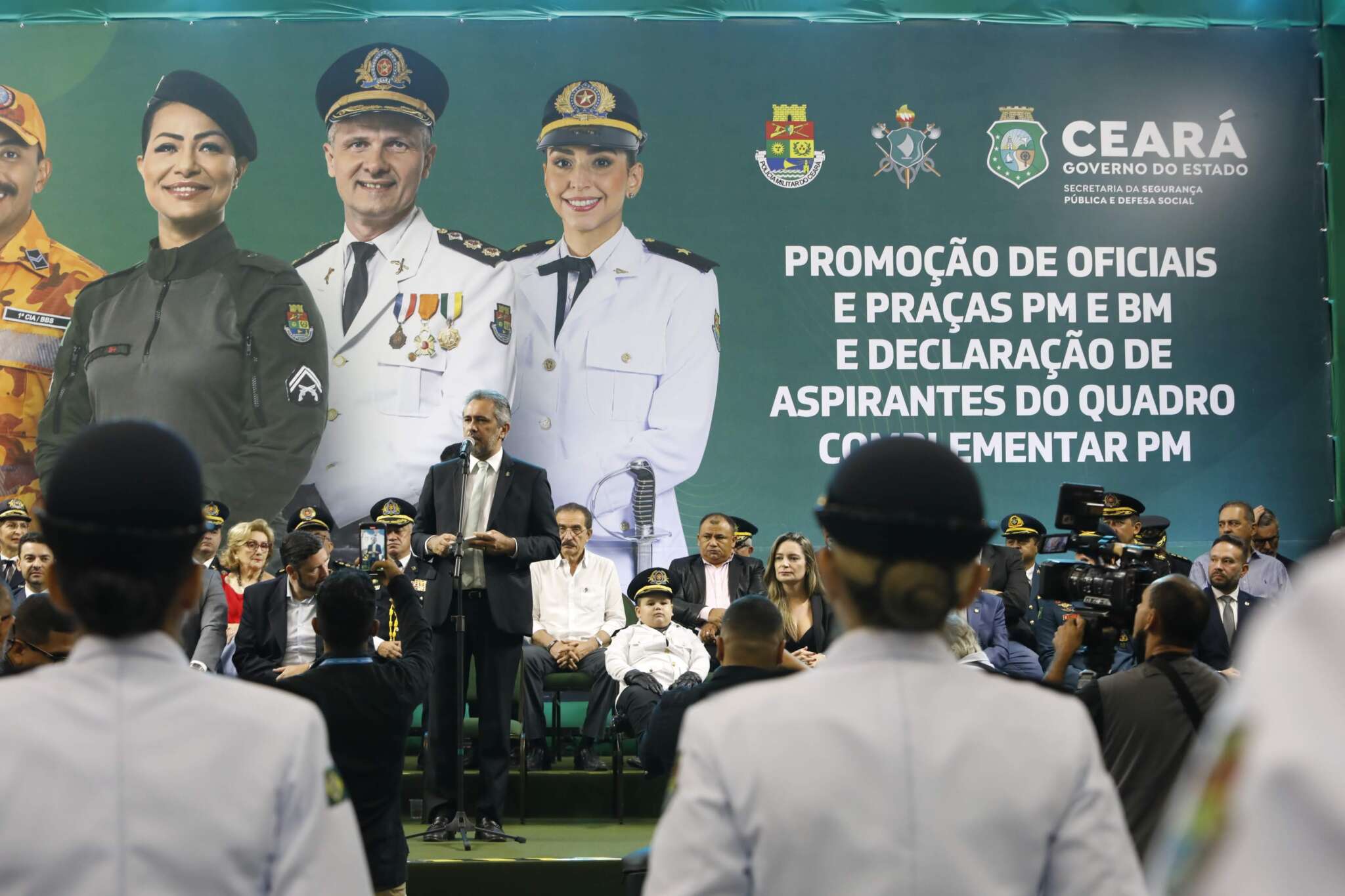 Governo do Ceará promove mais 1539 policiais e bombeiros militares