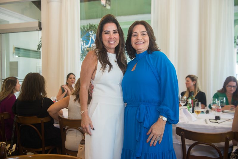 sessão parabéns - Ana Vládia Sales troca de idade e celebra chegada do novo ciclo acompanhada de amigas especiais