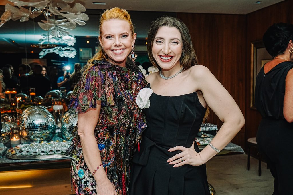 Branca Mourao E Vivian Fernandes