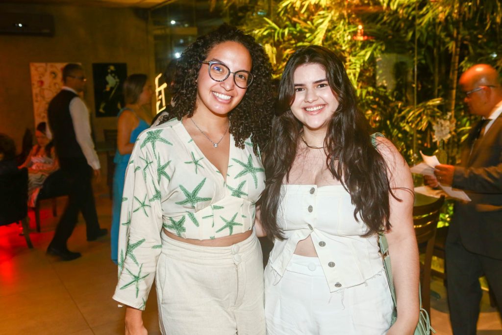 Bruna Viana E Maria Alice Martins