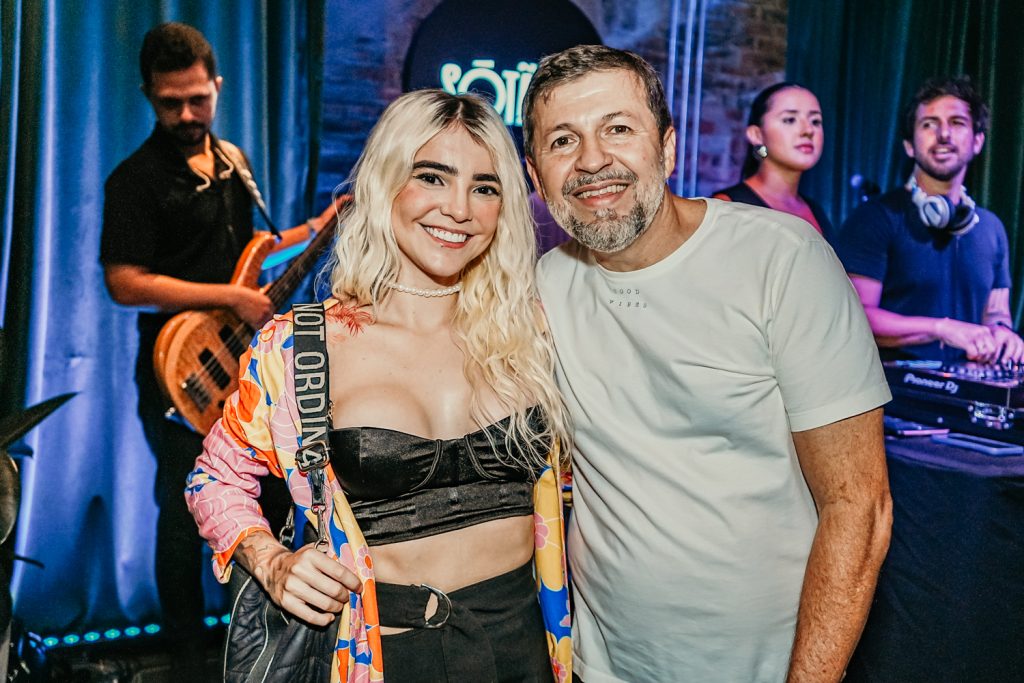 Camila Marieta E Elcio Batista