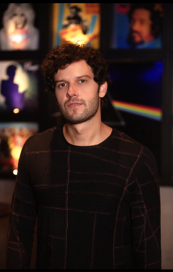 Coco Bambu Iguatemi realiza especial Coldplay com Davi Cartaxo nos dias 19 e 27 de janeiro