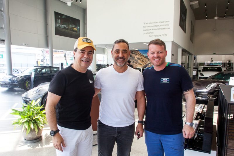 Supermáquina esportiva - Porsche Center Fortaleza reúne aficionados por velocidade em seu showroom para apresentar o 911 Dakar