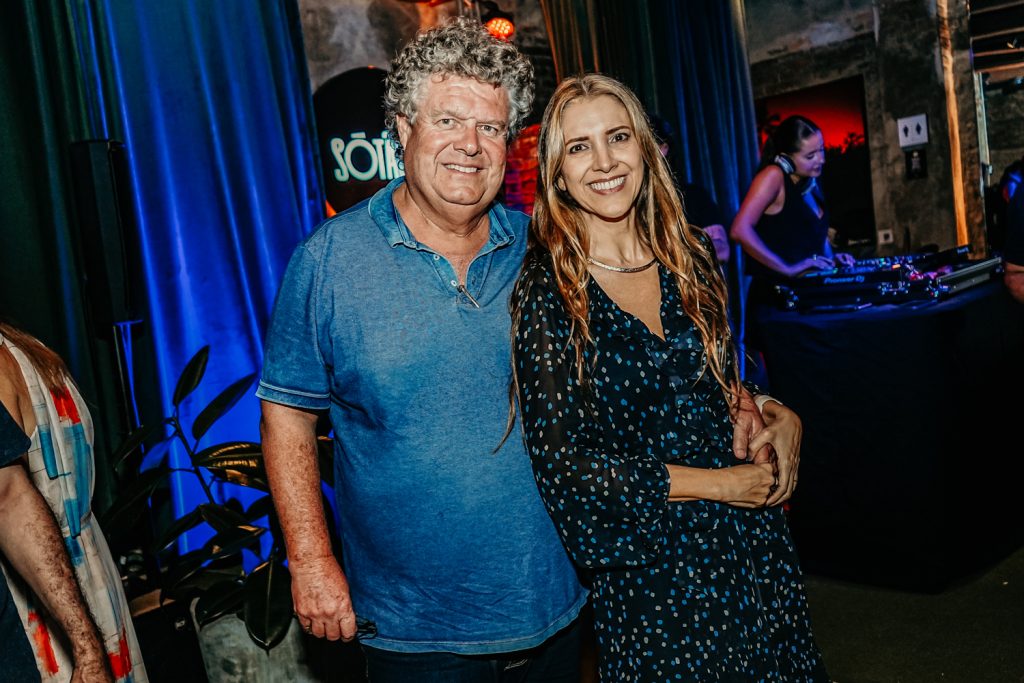 Evandro E Elisiane Colares