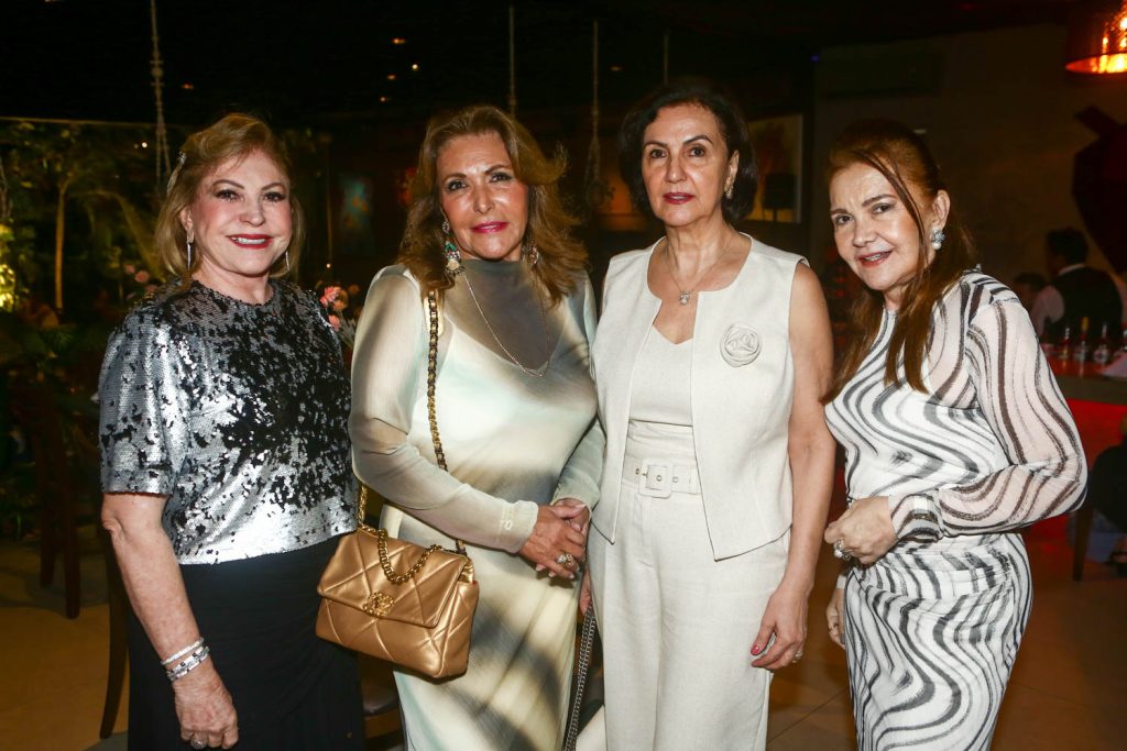 Fatima Pitta, Claudia Meireles, Terezinha Ary E Claudia Rebouças (3)