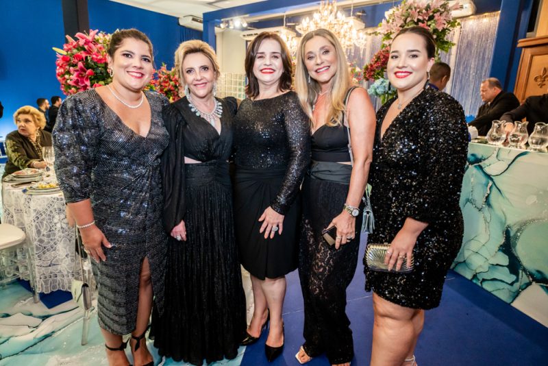 B-Day - Gabriela da Escóssia celebra chegada dos 21 anos com festão na mansão Dias Branco